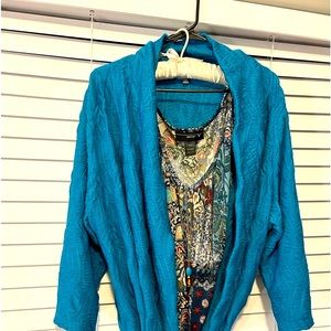 JM Collection turquoise jacket 3X can fit 2X. Venezia blouse size 18/20 (2X).